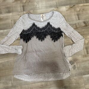 Mystree‎ Long Sleeve Shirt Women Medium Striped Black Lace Overlay Split Hem